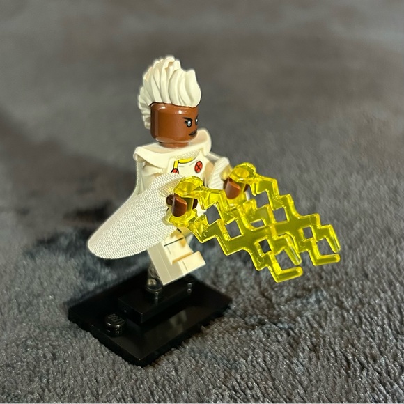 Storm - LEGO Minifigure - Marvel Series 2 - Picture 2 of 8